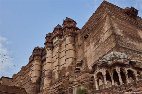  A Fortaleza de Mehrangarh: Uma Joia Arquivolta sobre o Deserto!