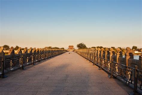  A Ponte de Marco Polo: Uma Juxtaposição Incrível entre História e Engenharia em Hangzhou!