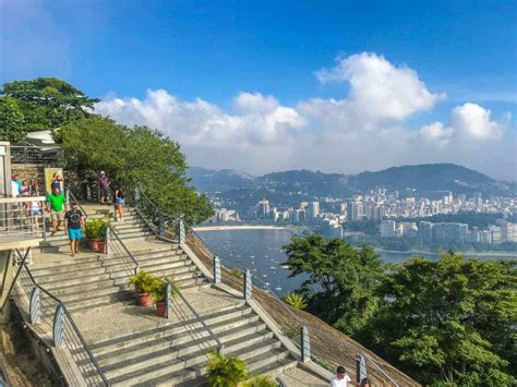 Mirante do Morro da Urca: Uma Vista Panorâmica De Infartar e Fotos Instagramáveis de Dar Inveja!