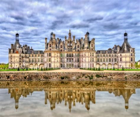 O Château de Chambord: Uma Jóia Medieval Que Desafia a Imaginação!