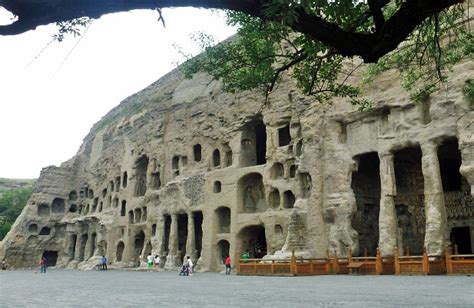 O Monte Wuzhou: Uma Jóia Escondida com Vistas de Infinitos Açúcares!