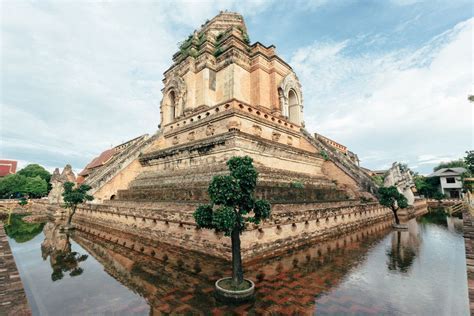  O Templo de Ancestral da Família Huang: Uma Jornada no Tempo Através da Arquitetura Imperial!